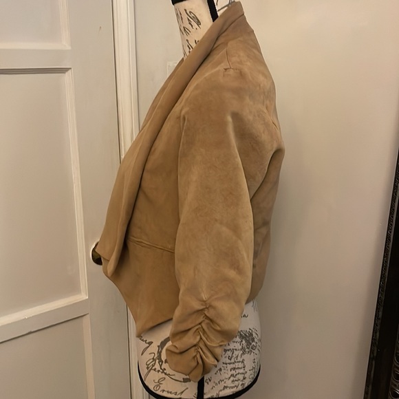 Jacket - Picture 2 of 6